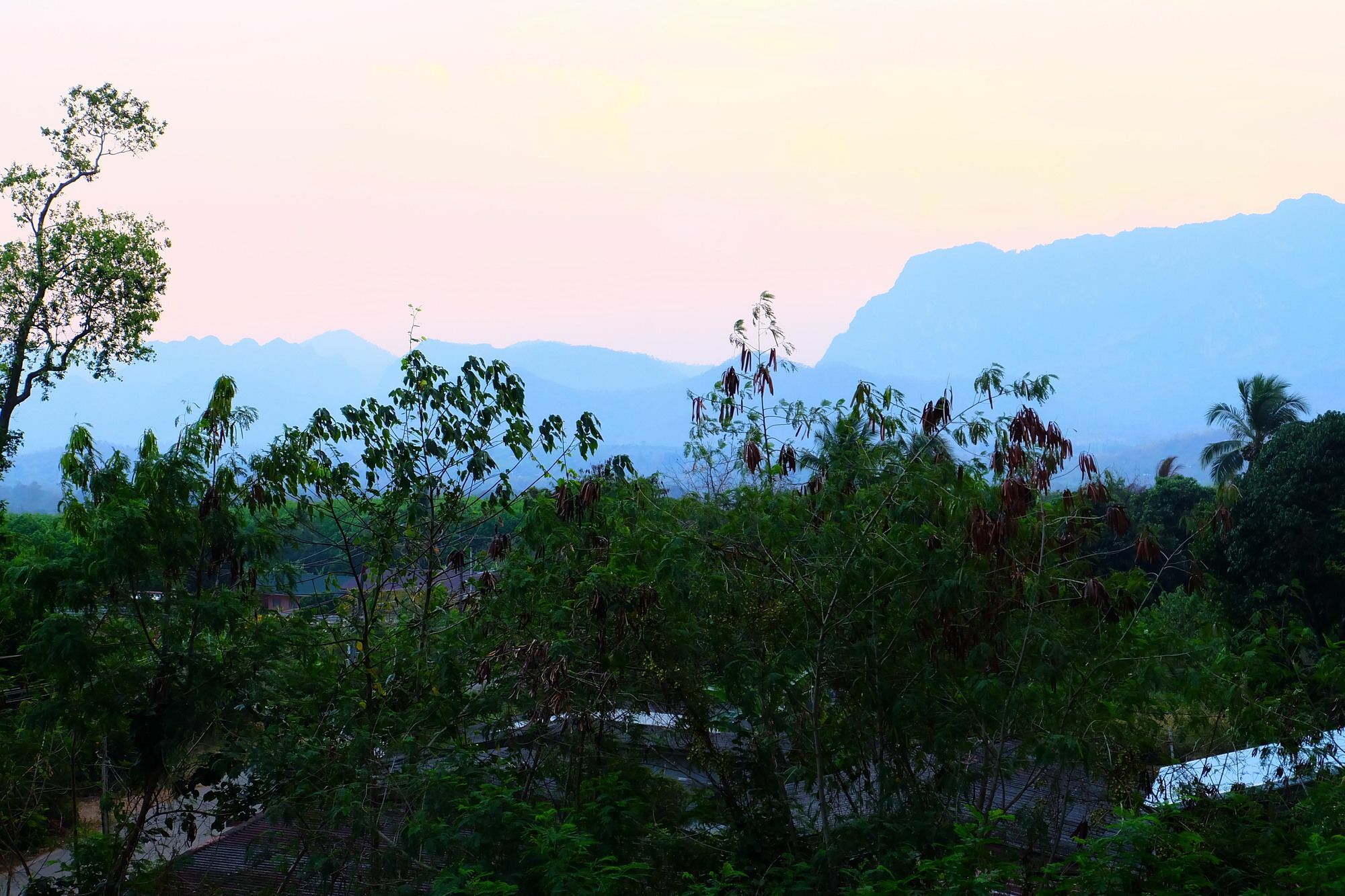 Nern Paksang Resort Ban Huai Maenam Noi Exterior foto